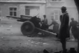 Кадры кинохроники. Красноармейцы ведут бой на улицах оккупированного немцами города Познань